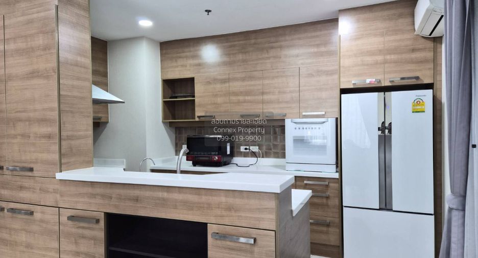 For rent 2 bedrooms condo in Watthana, Bangkok