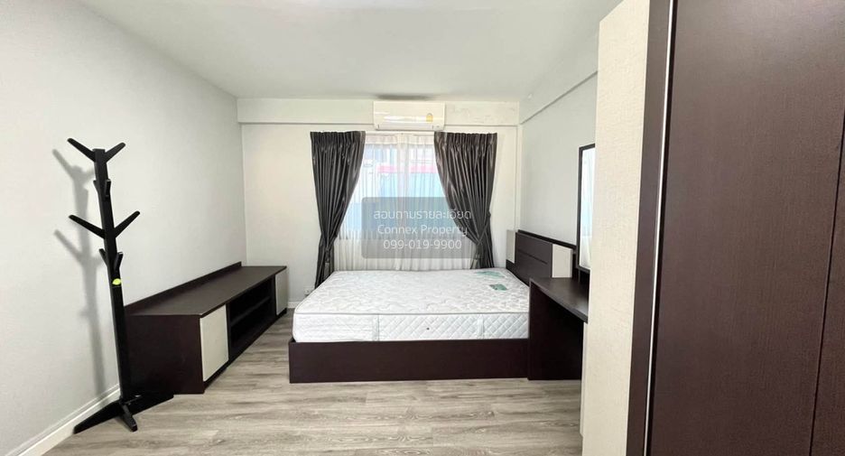 À louer 4 chambres maison de ville à Mueang Samut Prakan, Samut Prakan