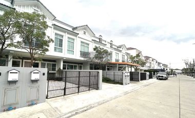 For rent 2 bedrooms townhouse in Prawet, Bangkok
