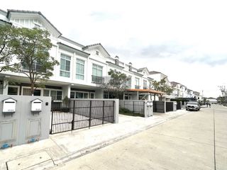 For rent 2 bedrooms townhouse in Prawet, Bangkok
