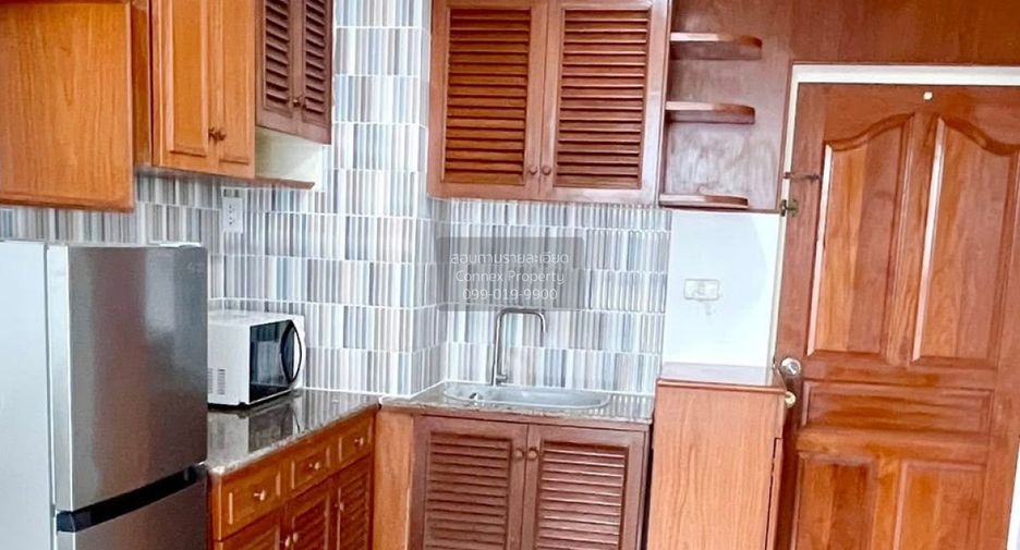 For rent 2 bedrooms condo in Ratchathewi, Bangkok