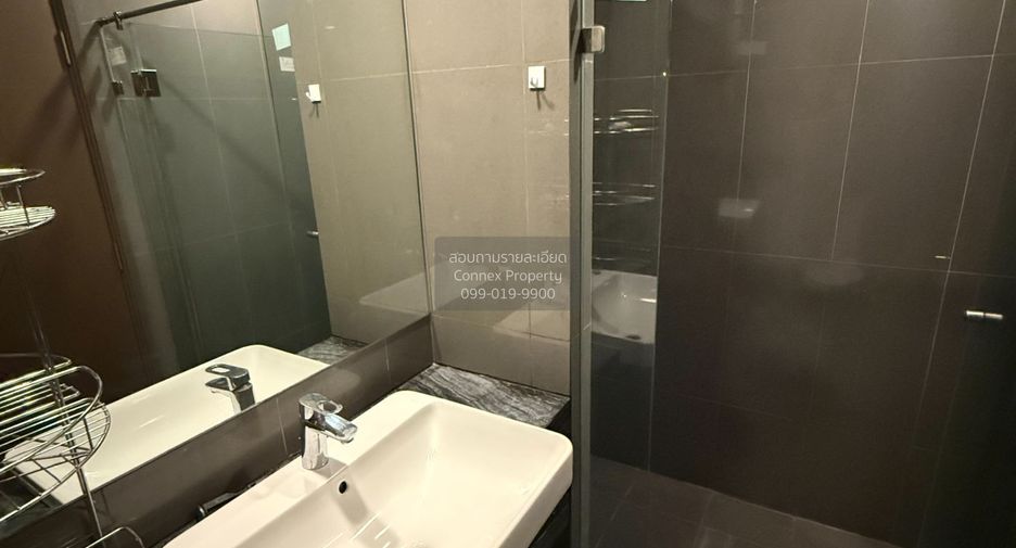 For rent 2 bedrooms condo in Bang Rak, Bangkok