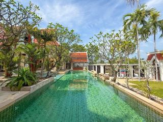 For rent 5 bedrooms villa in Na Jomtien, Pattaya