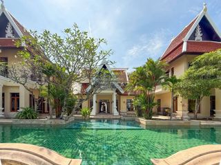 For rent 5 bedrooms villa in Na Jomtien, Pattaya