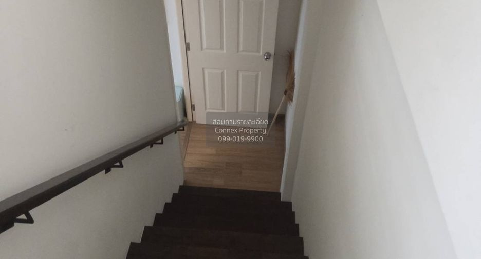 Casa adosada en alquiler de 3 habitaciones en Bang Kruai, Nonthaburi
