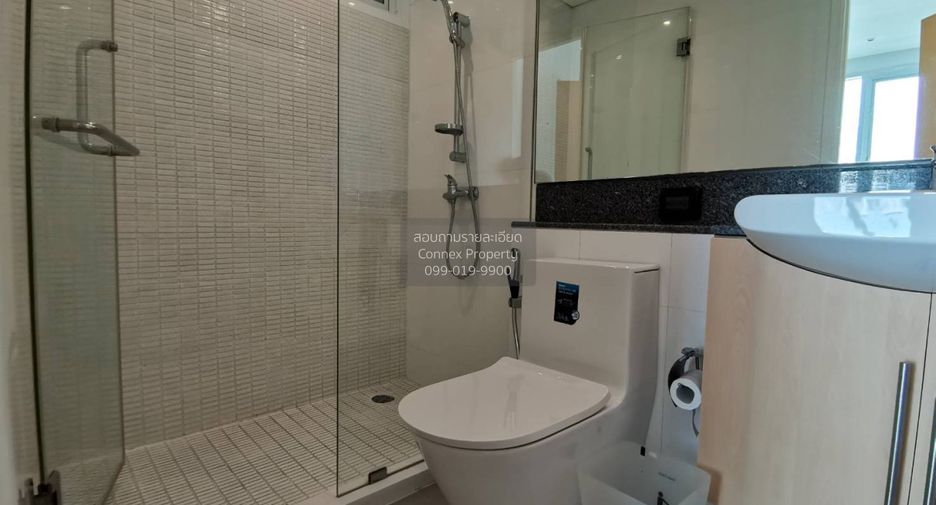 For rent 3 bedrooms condo in Khlong Toei, Bangkok