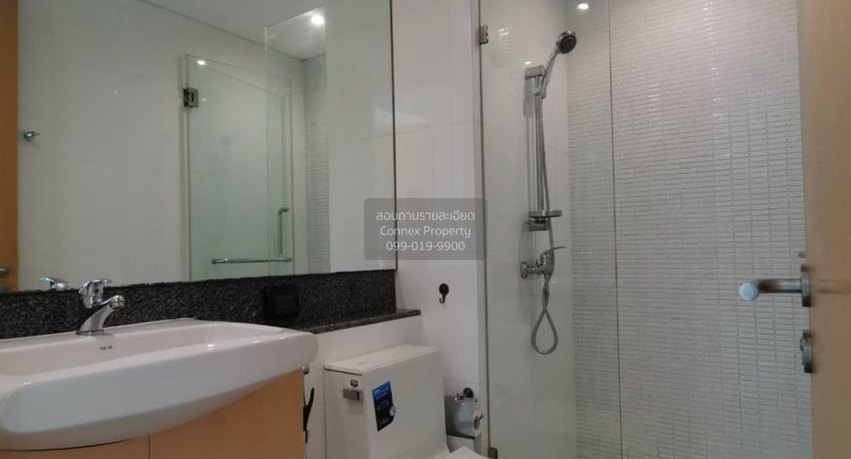 For rent 3 bedrooms condo in Khlong Toei, Bangkok