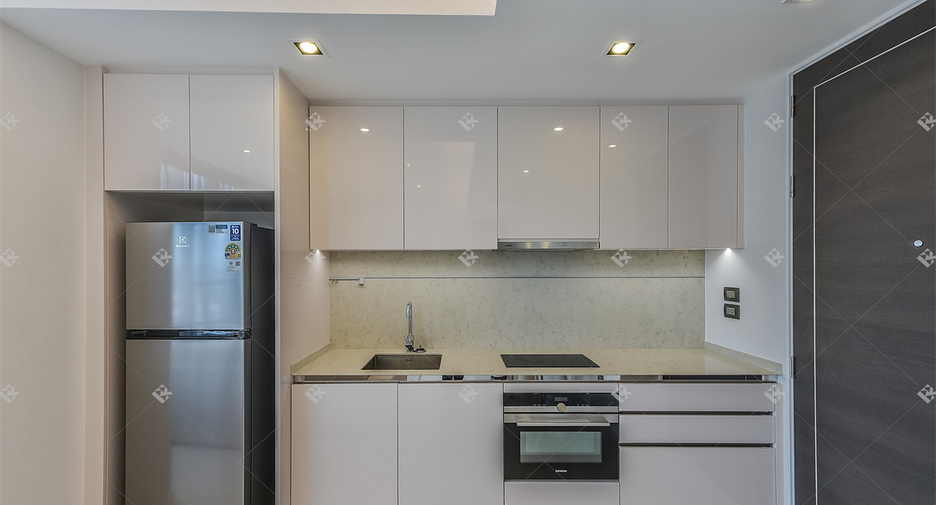 For rent 1 bed condo in Sathon, Bangkok