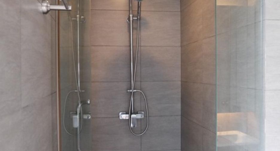 For rent 2 bedrooms condo in Phaya Thai, Bangkok