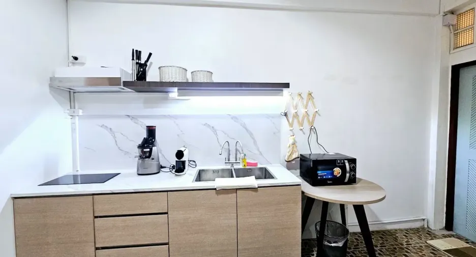 For rent 3 bedrooms townhouse in Phra Khanong, Bangkok