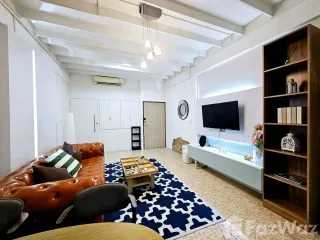 For rent 3 bedrooms townhouse in Phra Khanong, Bangkok