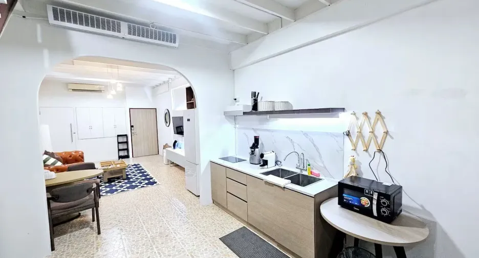 For rent 3 bedrooms townhouse in Phra Khanong, Bangkok