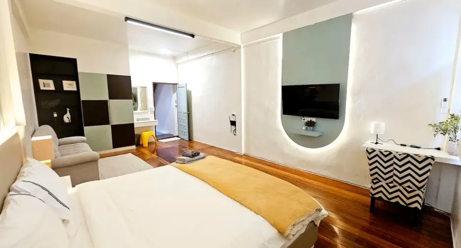For rent 3 bedrooms townhouse in Phra Khanong, Bangkok