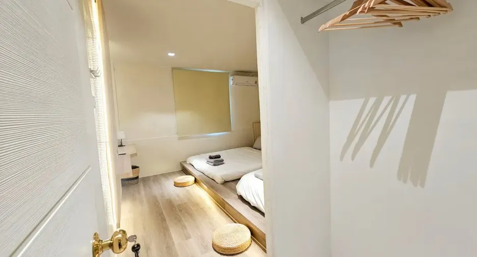 For rent 3 bedrooms townhouse in Phra Khanong, Bangkok