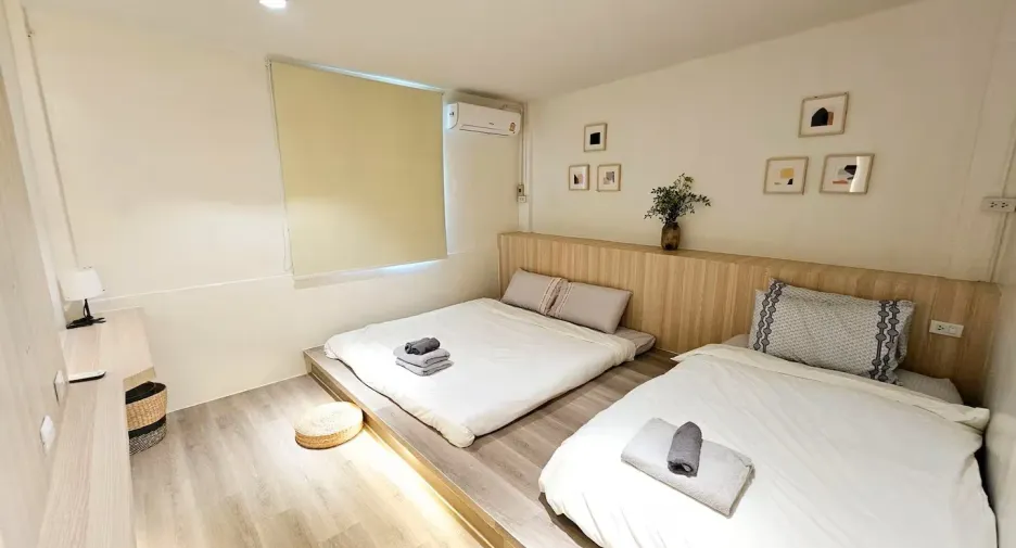 For rent 3 bedrooms townhouse in Phra Khanong, Bangkok
