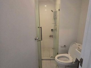 Wohnung zur Miete mit Studio in Yan Nawa, Bangkok