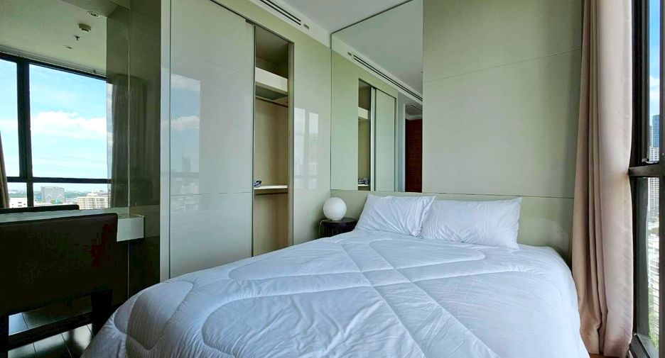 For rent 2 bedrooms condo in Khlong Toei, Bangkok