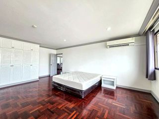 ให้เช่า 4 ห้องนอน คอนโด ใน วัฒนา, กรุงเทพฯ