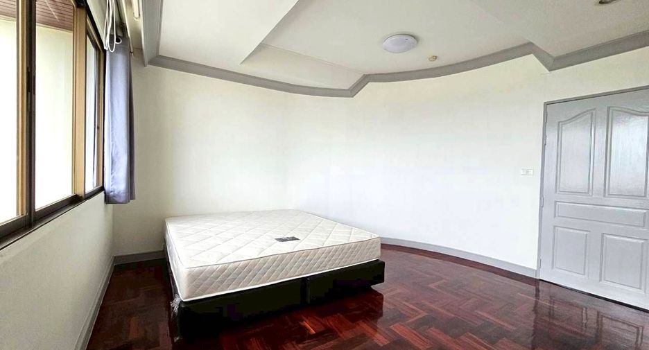ให้เช่า 4 ห้องนอน คอนโด ใน วัฒนา, กรุงเทพฯ