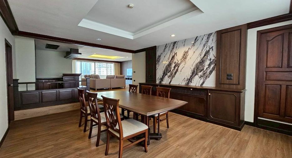 For rent 4 bedrooms condo in Watthana, Bangkok