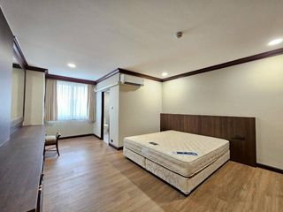 For rent 4 bedrooms condo in Watthana, Bangkok