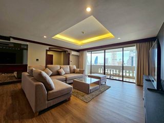 For rent 4 bedrooms condo in Watthana, Bangkok