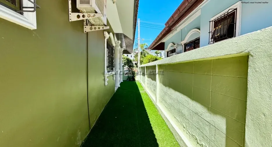 For rent and for sale 2 bedrooms house in Bang Lamung, Chonburi