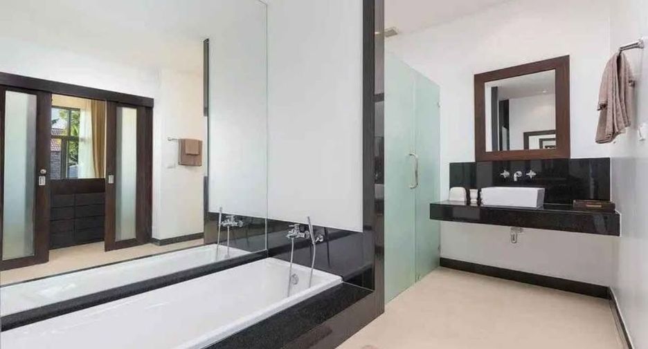 For sale 3 bedrooms villa in Mueang Phuket, Phuket
