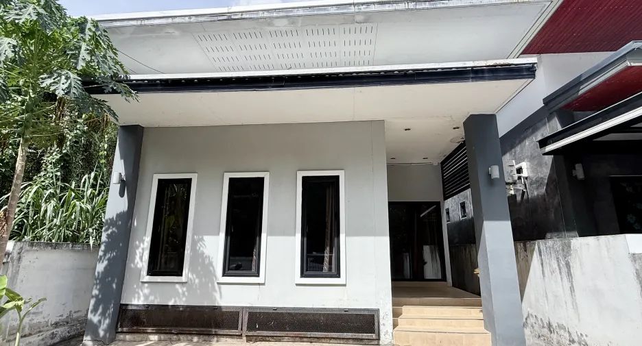 For rent 3 bedrooms house in Mueang Surin, Surin