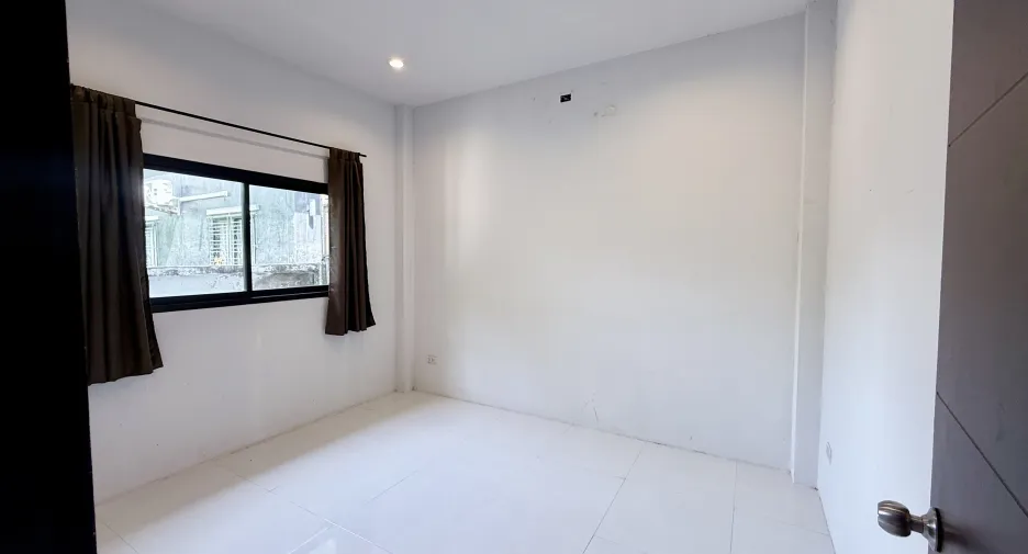 For rent 3 bedrooms house in Mueang Surin, Surin