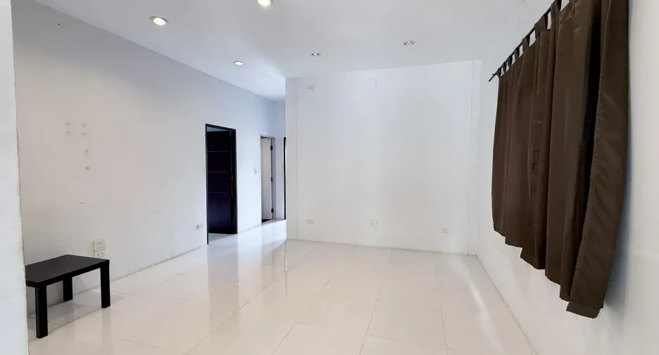For rent 3 bedrooms house in Mueang Surin, Surin