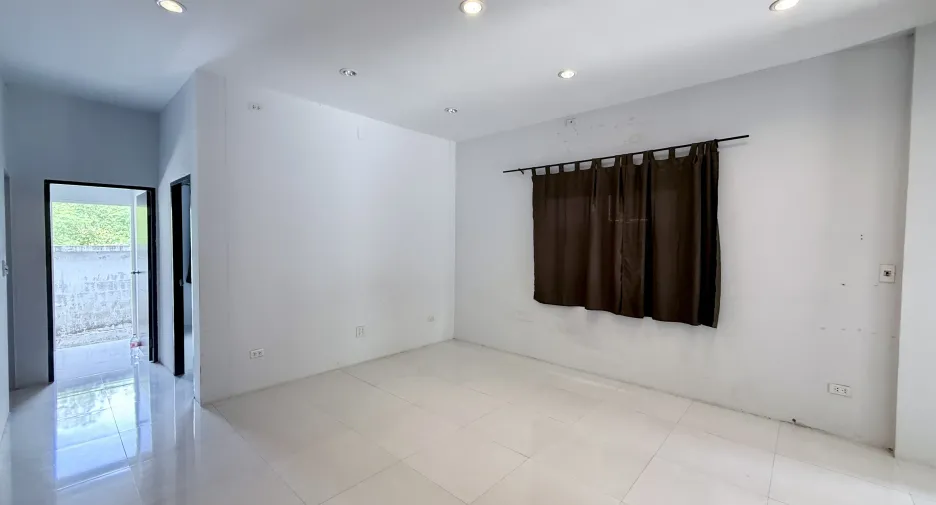 For rent 3 bedrooms house in Mueang Surin, Surin