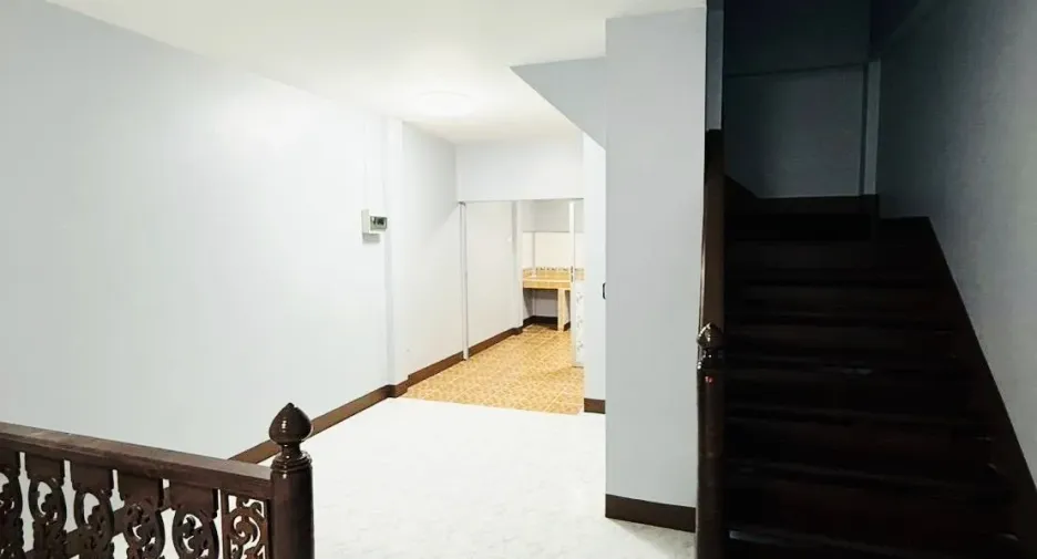 Casa adosada en venta y en alquiler de 2 habitaciones en Mueang Chiang Rai, Chiang Rai