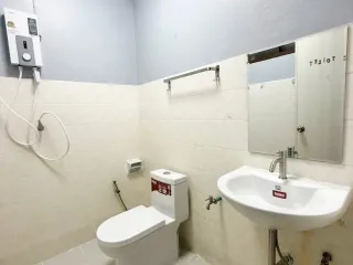 Casa adosada en venta y en alquiler de 2 habitaciones en Mueang Chiang Rai, Chiang Rai