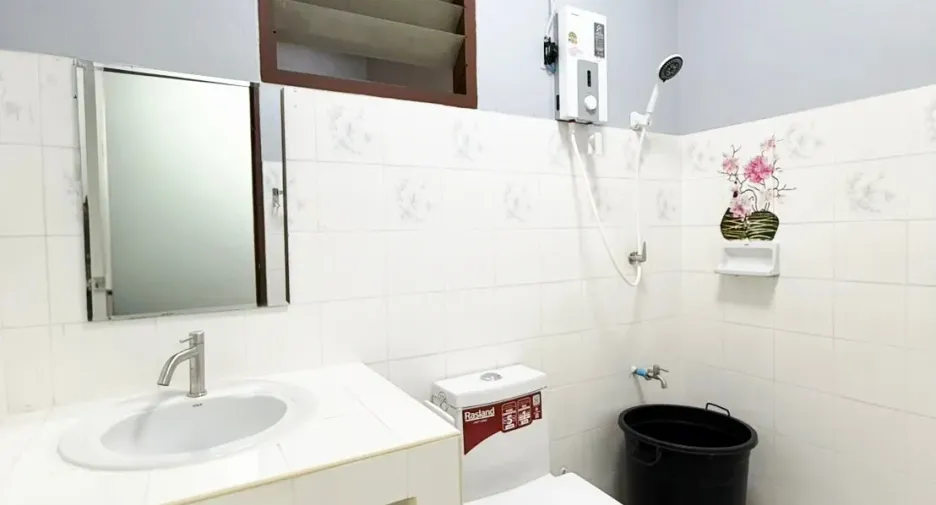 Casa adosada en venta y en alquiler de 2 habitaciones en Mueang Chiang Rai, Chiang Rai