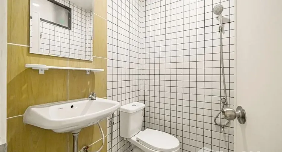 For sale 3 bedrooms townhouse in Sai Noi, Nonthaburi
