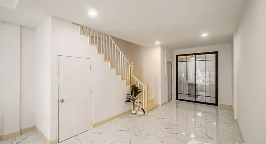 For sale 3 bedrooms townhouse in Sai Noi, Nonthaburi