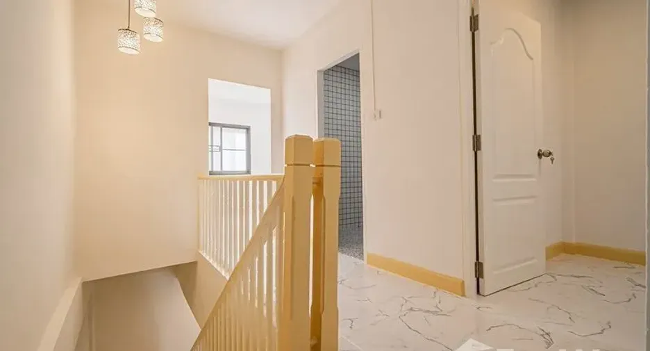For sale 3 bedrooms townhouse in Sai Noi, Nonthaburi