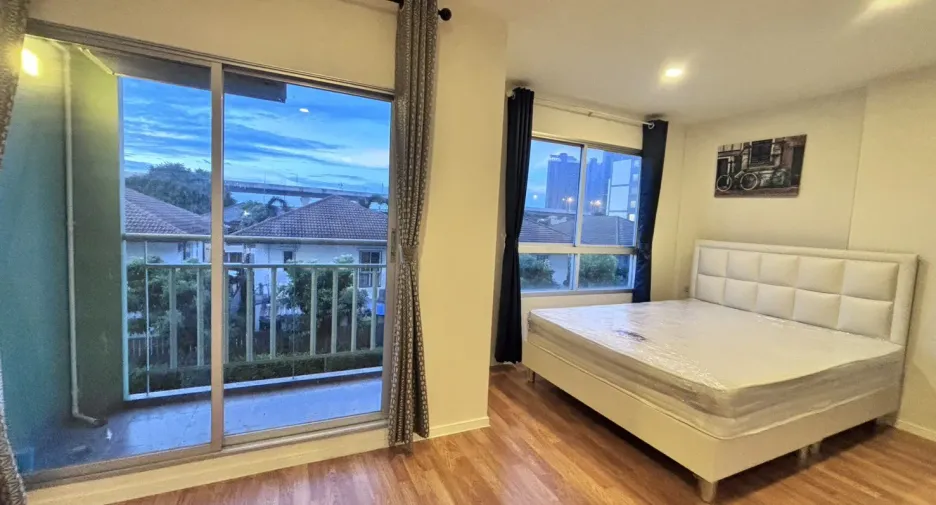 For rent studio condo in Mueang Nonthaburi, Nonthaburi