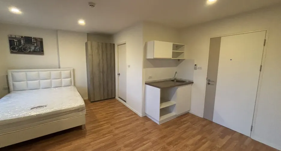 For rent studio condo in Mueang Nonthaburi, Nonthaburi