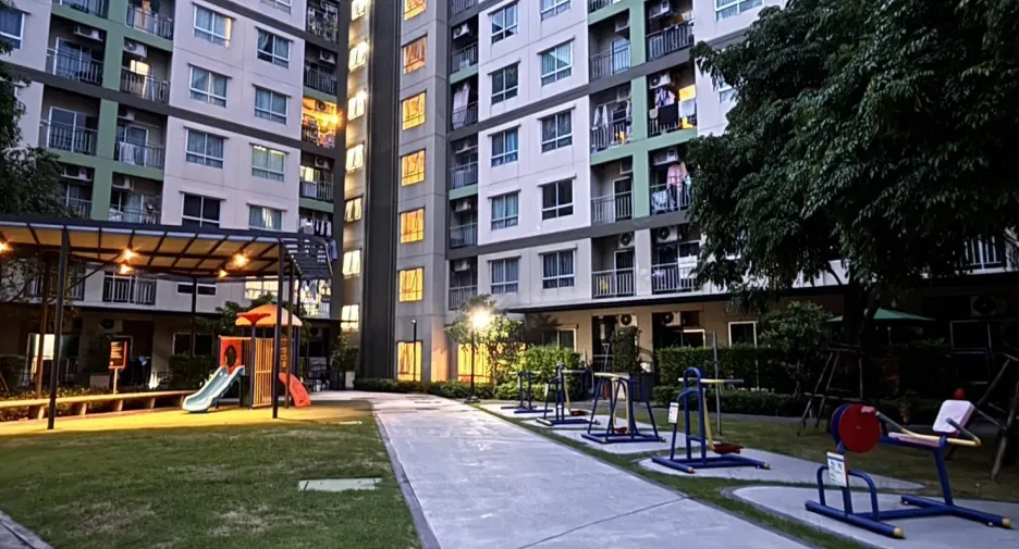 For rent studio condo in Mueang Nonthaburi, Nonthaburi