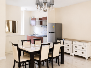 Casa adosada en venta de 4 habitaciones en Watthana, Bangkok