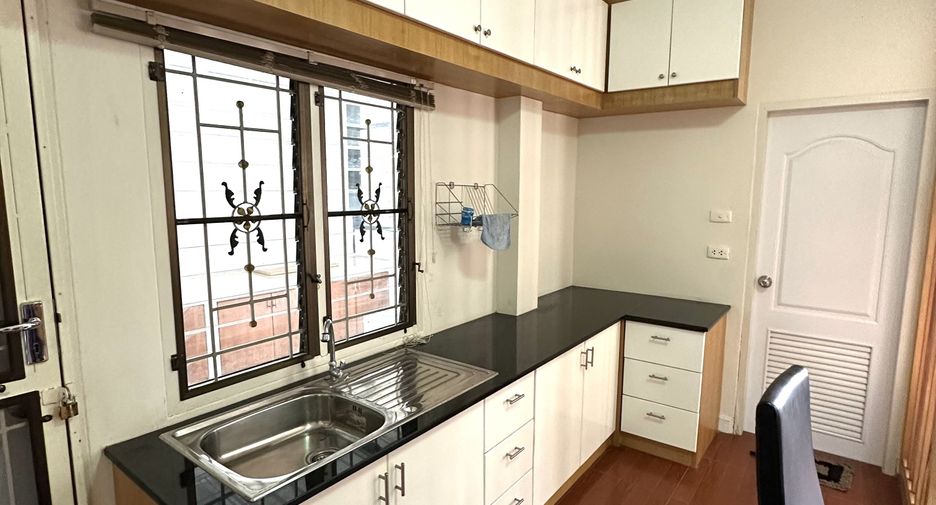 Casa en venta de 3 habitaciones en Hang Dong, Chiang Mai