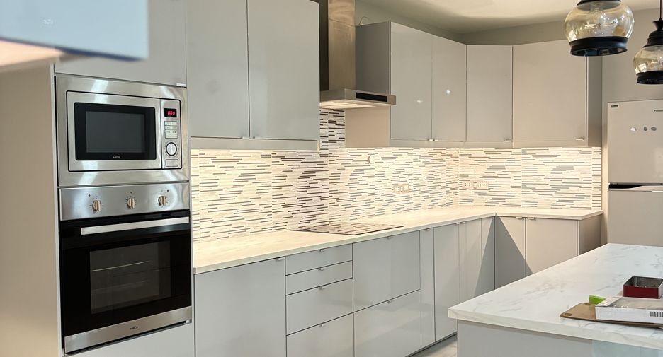 For sale 2 bedrooms condo in Watthana, Bangkok
