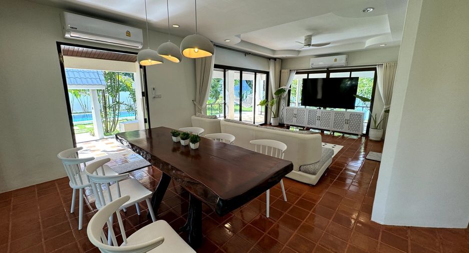 For sale 4 bedrooms villa in Thalang, Phuket