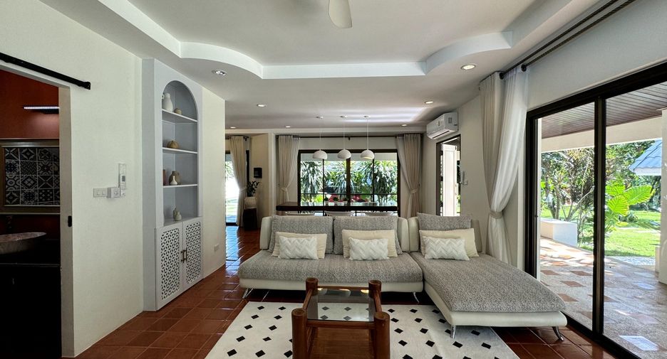 For sale 4 bedrooms villa in Thalang, Phuket