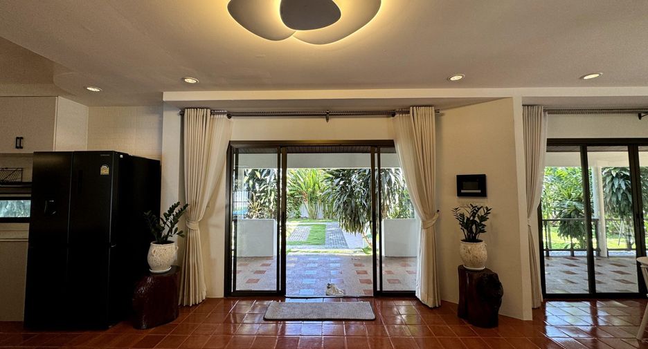 For sale 4 bedrooms villa in Thalang, Phuket