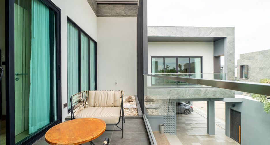 For sale 4 ベッドルーム house in Bang Lamung, Chonburi