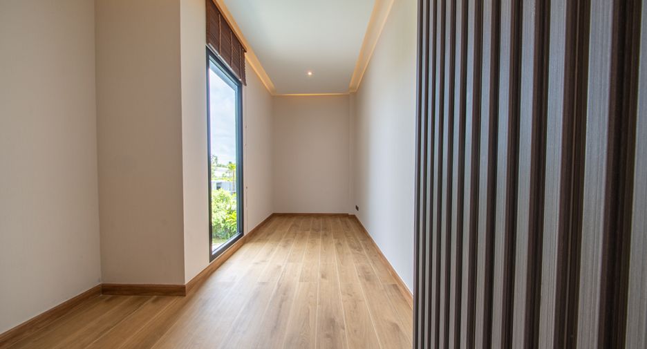 For sale 4 ベッドルーム house in Bang Lamung, Chonburi