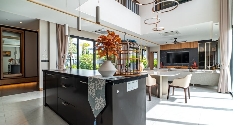 For sale 4 ベッドルーム house in Bang Lamung, Chonburi